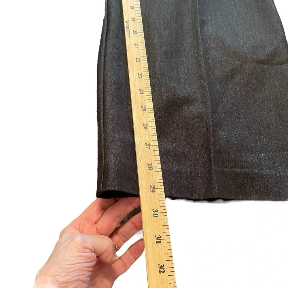 Slightly Curvy Fit- Dress Pants -Size 22-Front zippered pockets-Belt loops - Picture 5 of 10